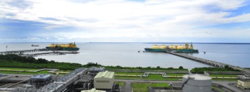 Nigeria LNG floats three-cargo tender