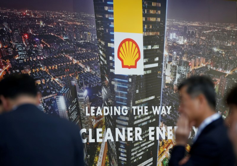 Shell shareholders reject emissions target proposal