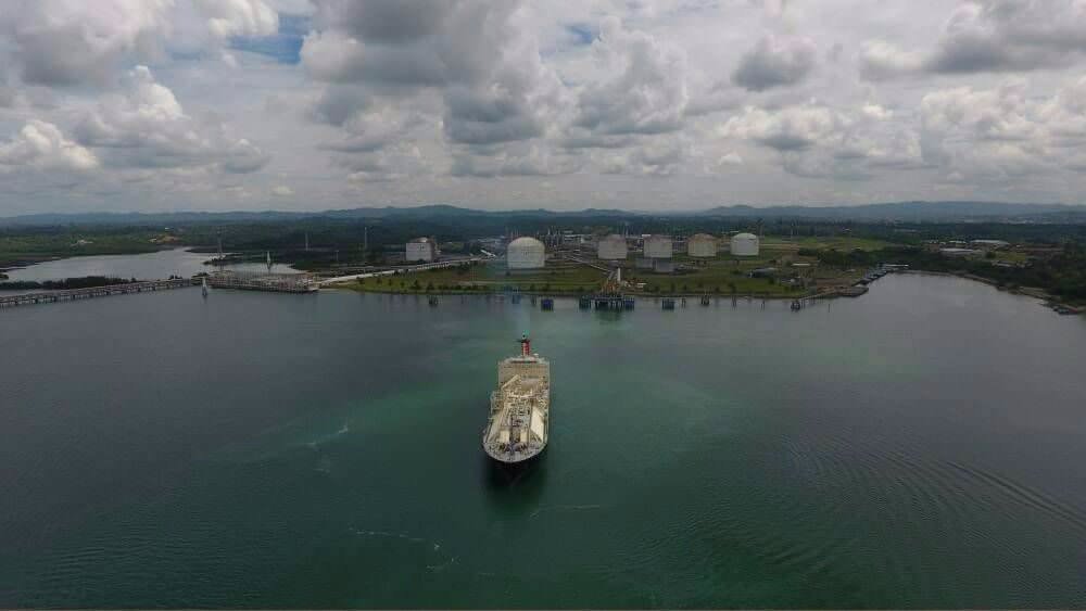 First LNG cargo produced from Jangkrik feed gas leaves Bontang plant