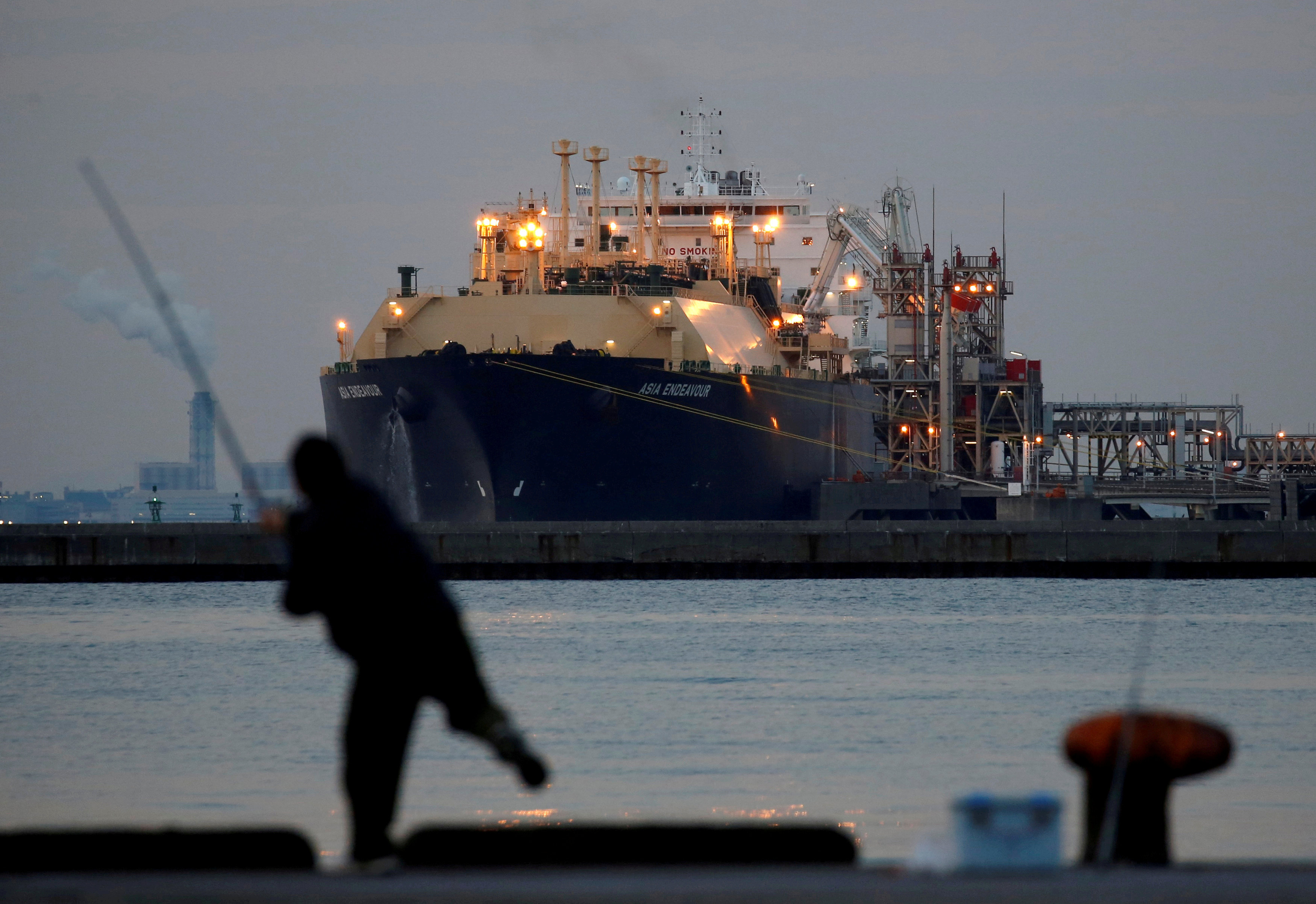 Qatar crisis to speed the rise of Asia’s spot LNG trade