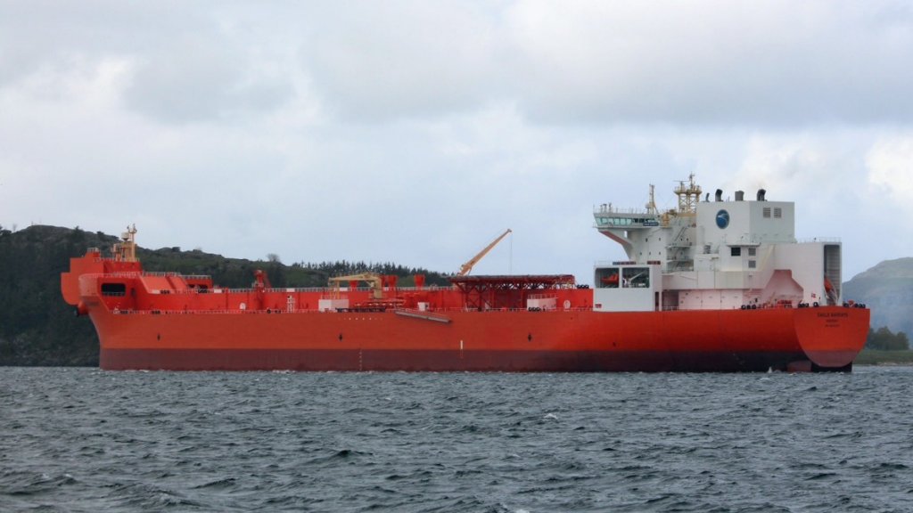 Statoil charters AET’s two LNG-fueled shuttle tankers