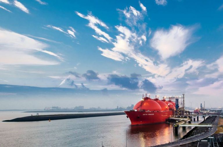 Dutch Gate LNG terminal set to receive Norwegian cargo