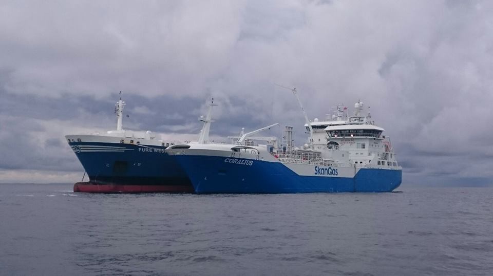 Skangas’ Coralius in first STS LNG operation