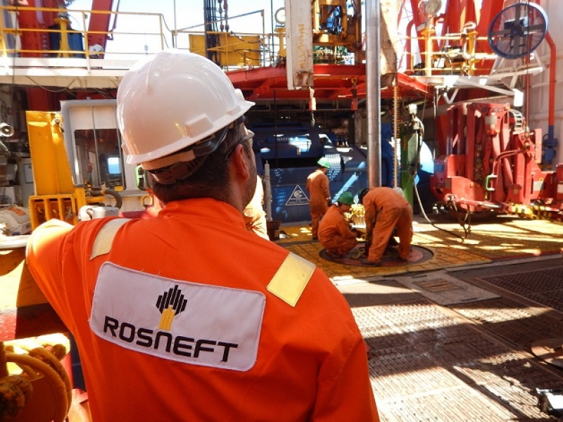 Rosneft grabs stake in Egyptian Zohr gas field