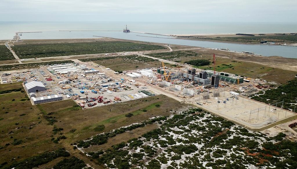 China’s SPIC buys into Brazilian LNG power project