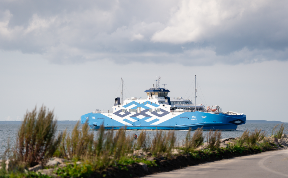 Estonia’s first hybrid ferry starts service