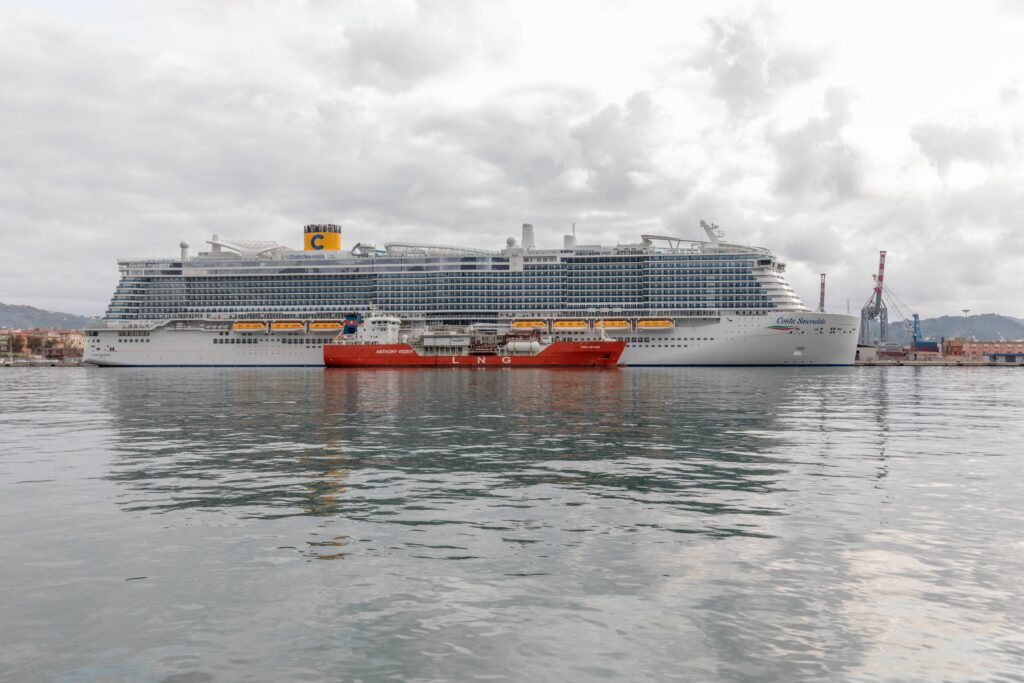 Costa Cruises in Italy’s first LNG bunkering operation