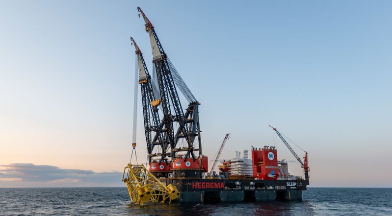 Sleipnir SSCV installs Tolmount platform in North Sea